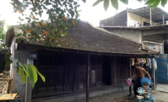 Những ngôi nhà cổ sắp sập ở Thừa Thiên Huế