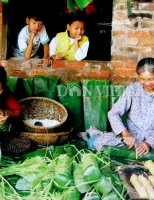 Hương vị bánh tét làng Chuồn xứ Huế
