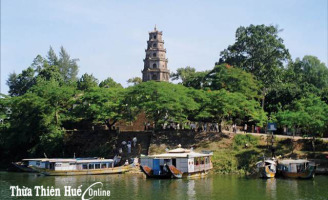 Thăm chùa Huế: Tuyến du lịch chờ “đánh thức”