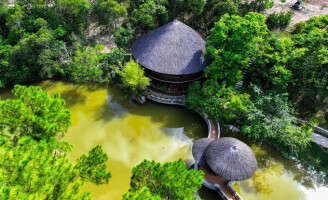 Ngôi chùa thanh tịnh rộng 10.000m2 ‘hướng sông Hương, tựa núi Ngự’, được khách du lịch ví như ‘bồng lai tiên cảnh nơi trần thế’